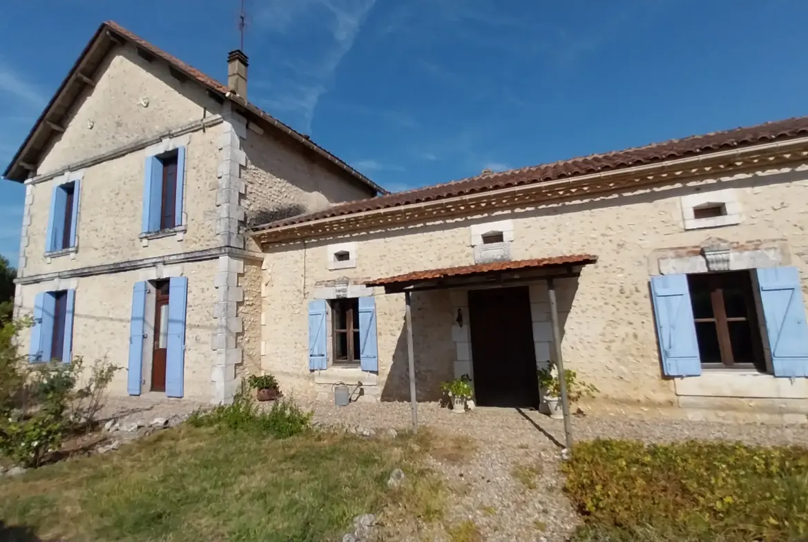 Maison en Pierre avec Piscine à Razac sur L'Isle, 2ha de Terrain 