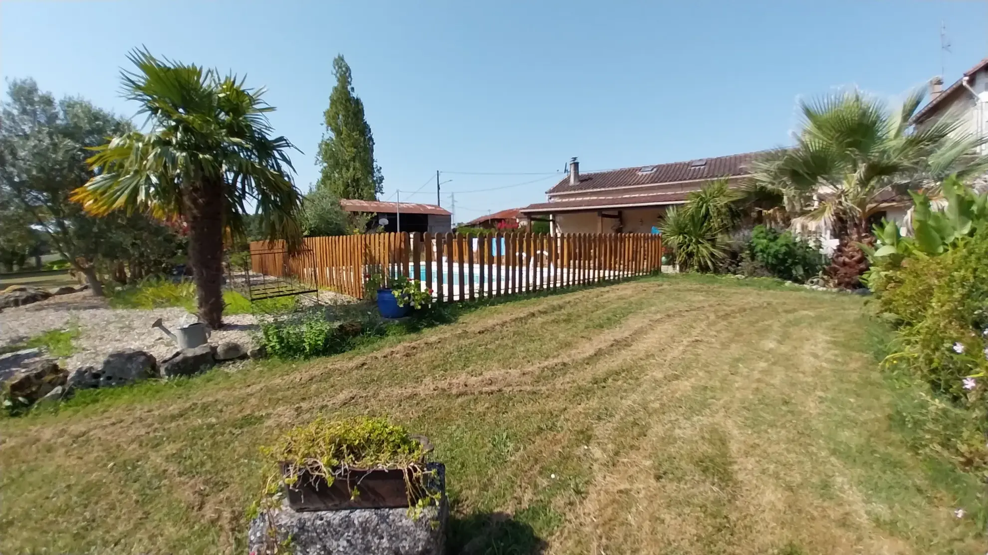 Maison en Pierre avec Piscine à Razac sur L'Isle, 2ha de Terrain 
