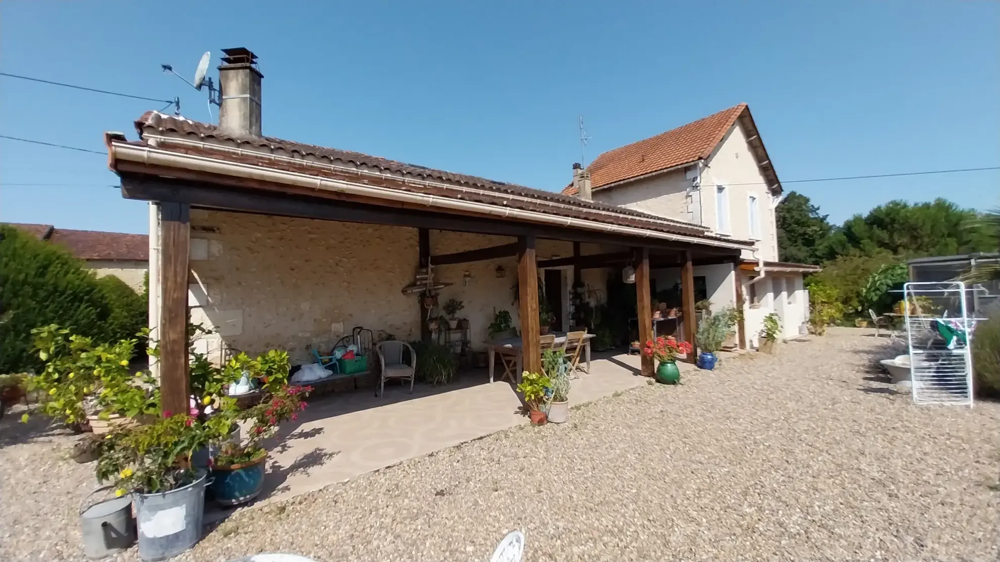 Maison en Pierre avec Piscine à Razac sur L'Isle, 2ha de Terrain 
