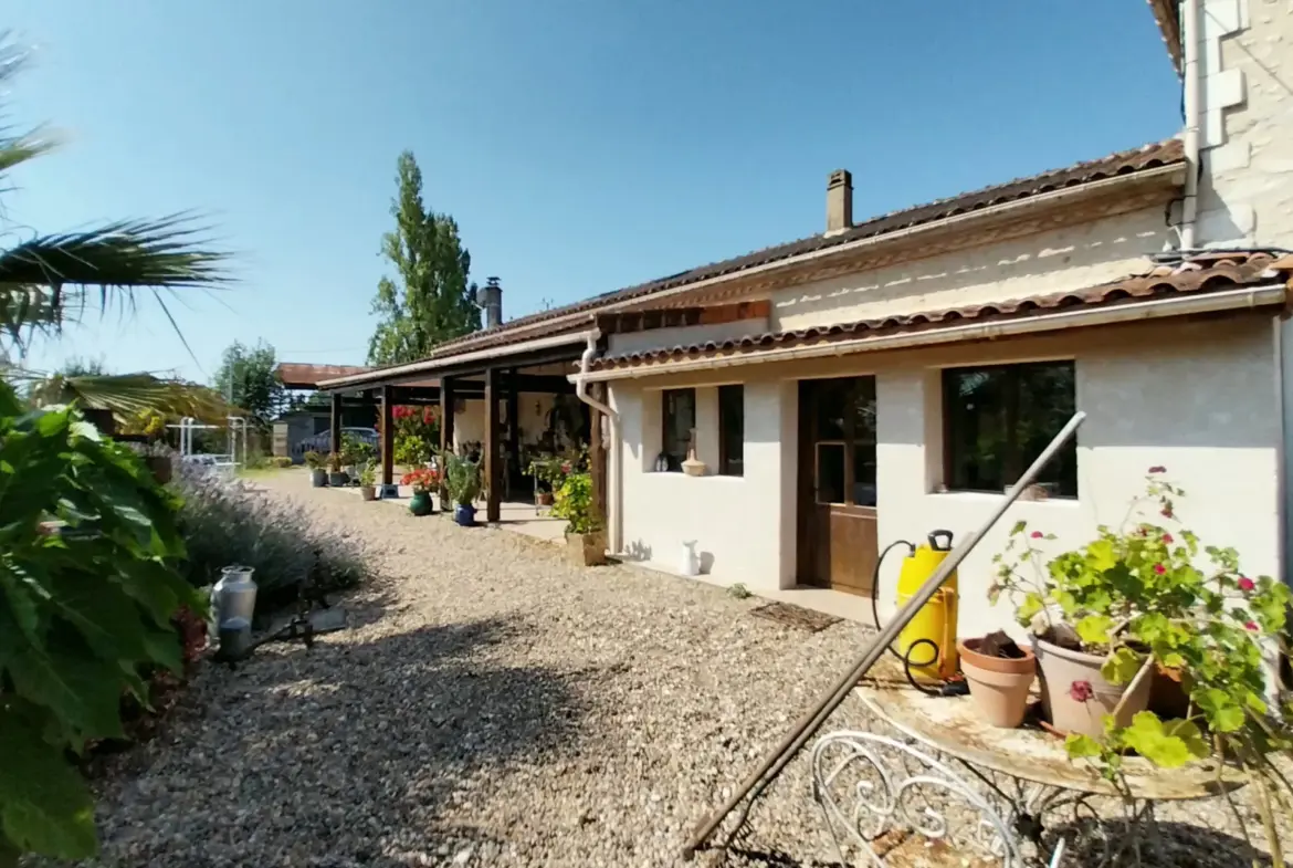 Maison en Pierre avec Piscine à Razac sur L'Isle, 2ha de Terrain 
