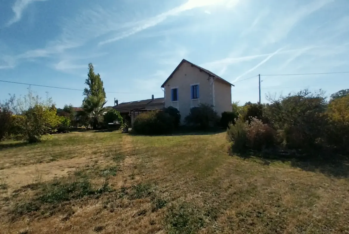 Maison en Pierre avec Piscine à Razac sur L'Isle, 2ha de Terrain 