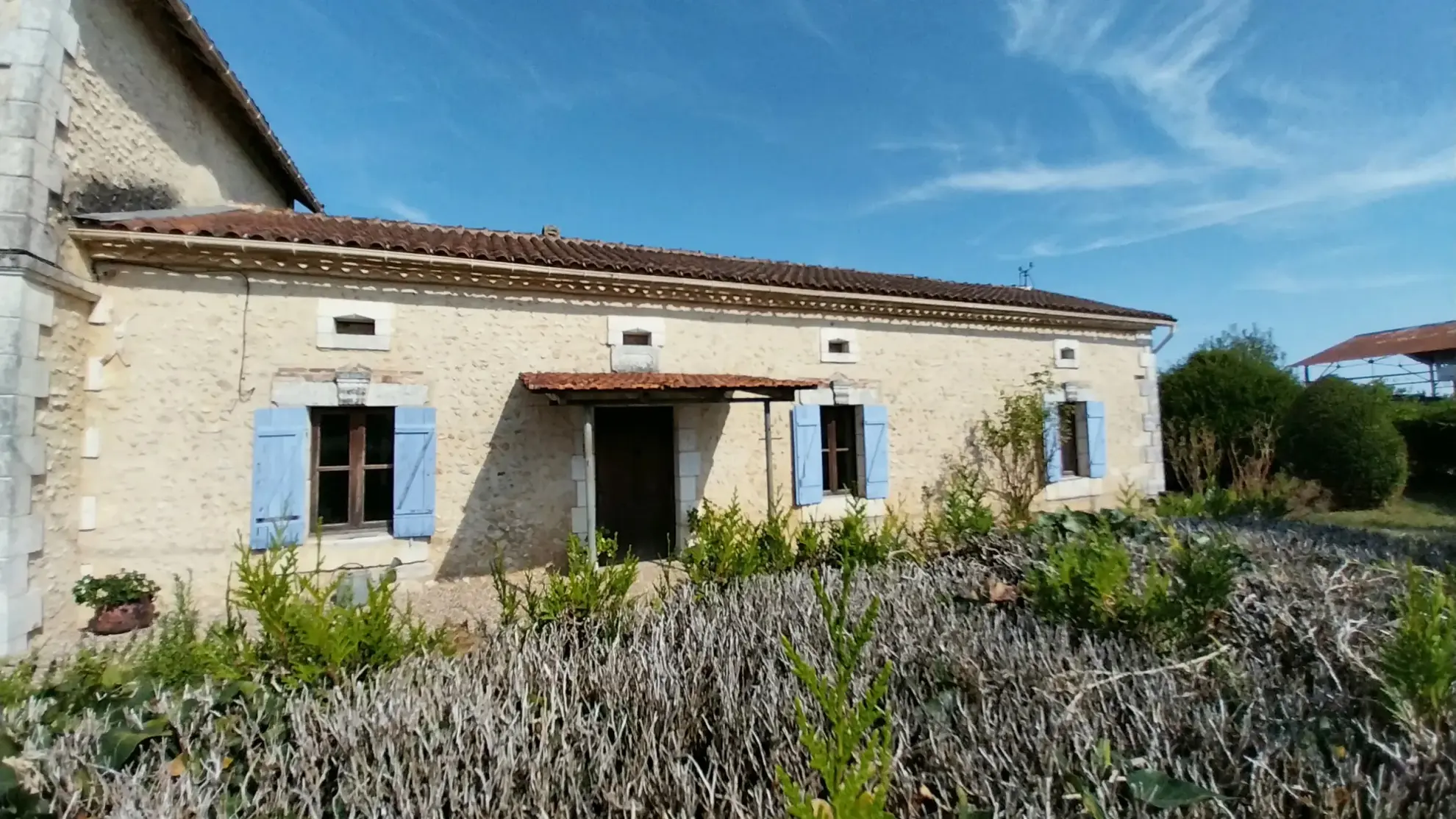 Maison en Pierre avec Piscine à Razac sur L'Isle, 2ha de Terrain 