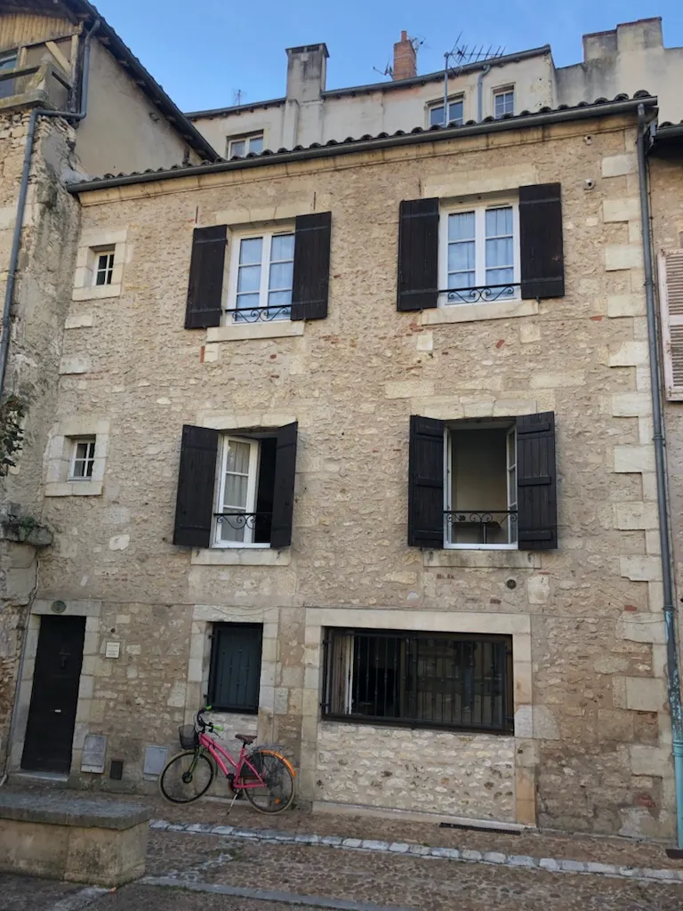 Investissement : Immeuble de location saisonnière à Périgueux 