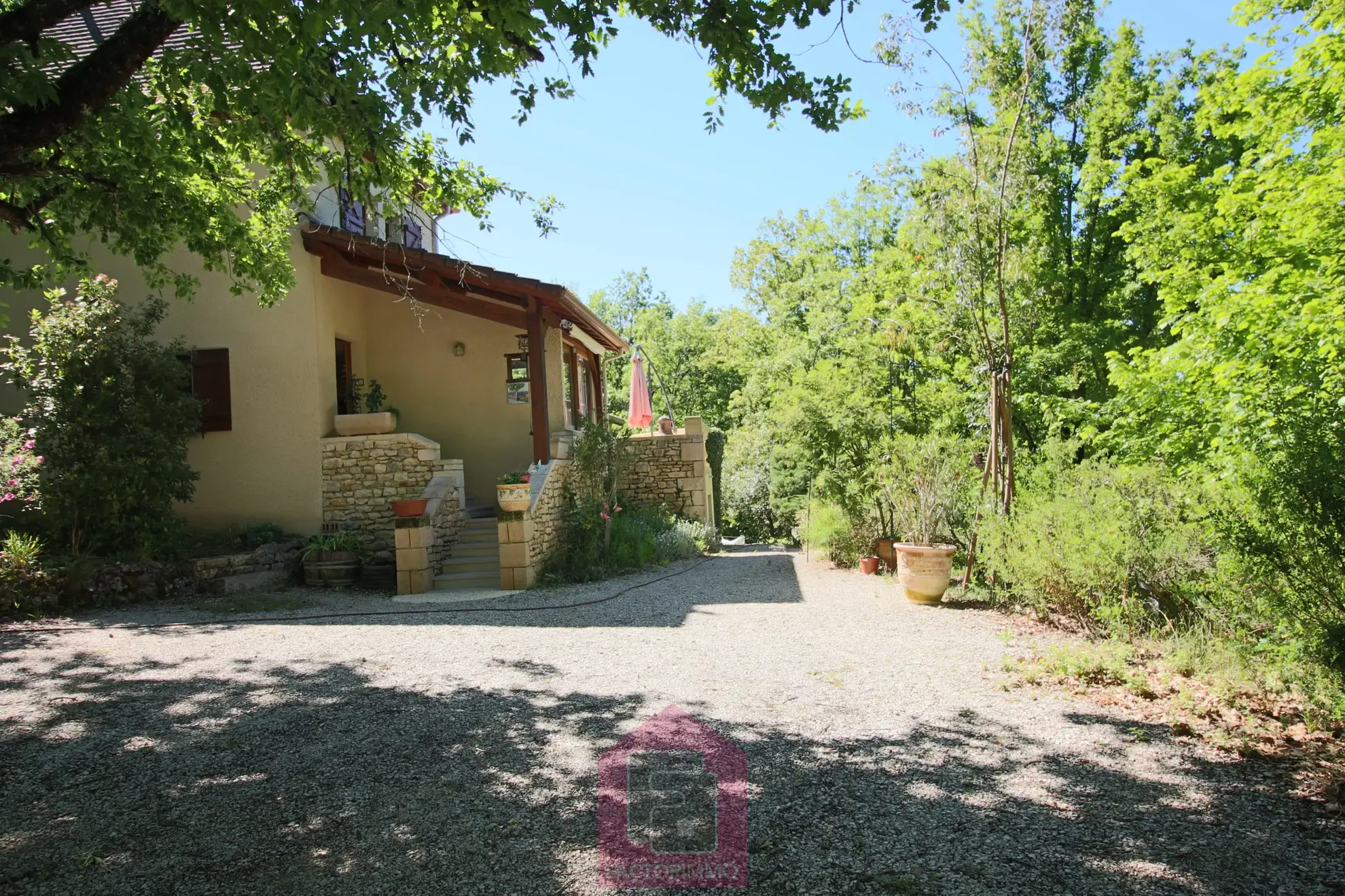 Belle maison spacieuse à vendre à Prayssac 