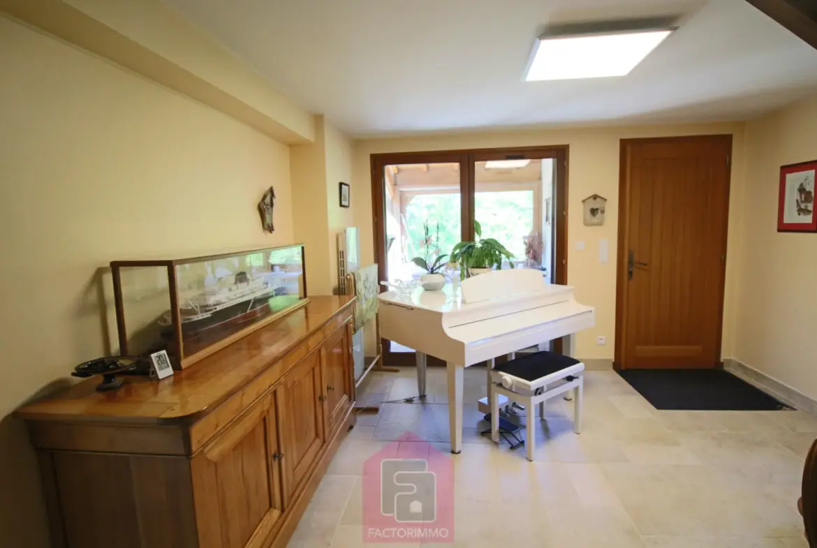Belle maison spacieuse à vendre à Prayssac 