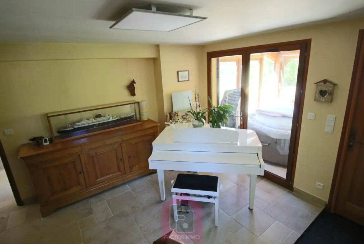 Belle maison spacieuse à vendre à Prayssac 