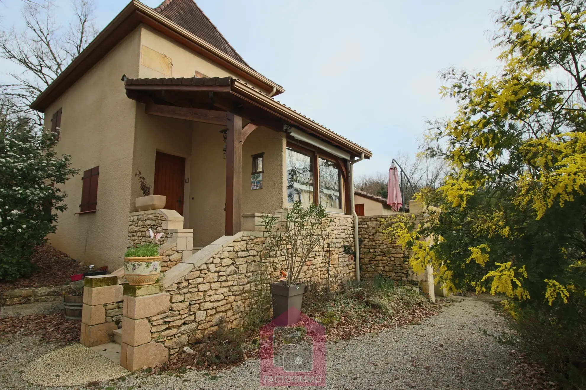 Belle maison spacieuse à vendre à Prayssac 