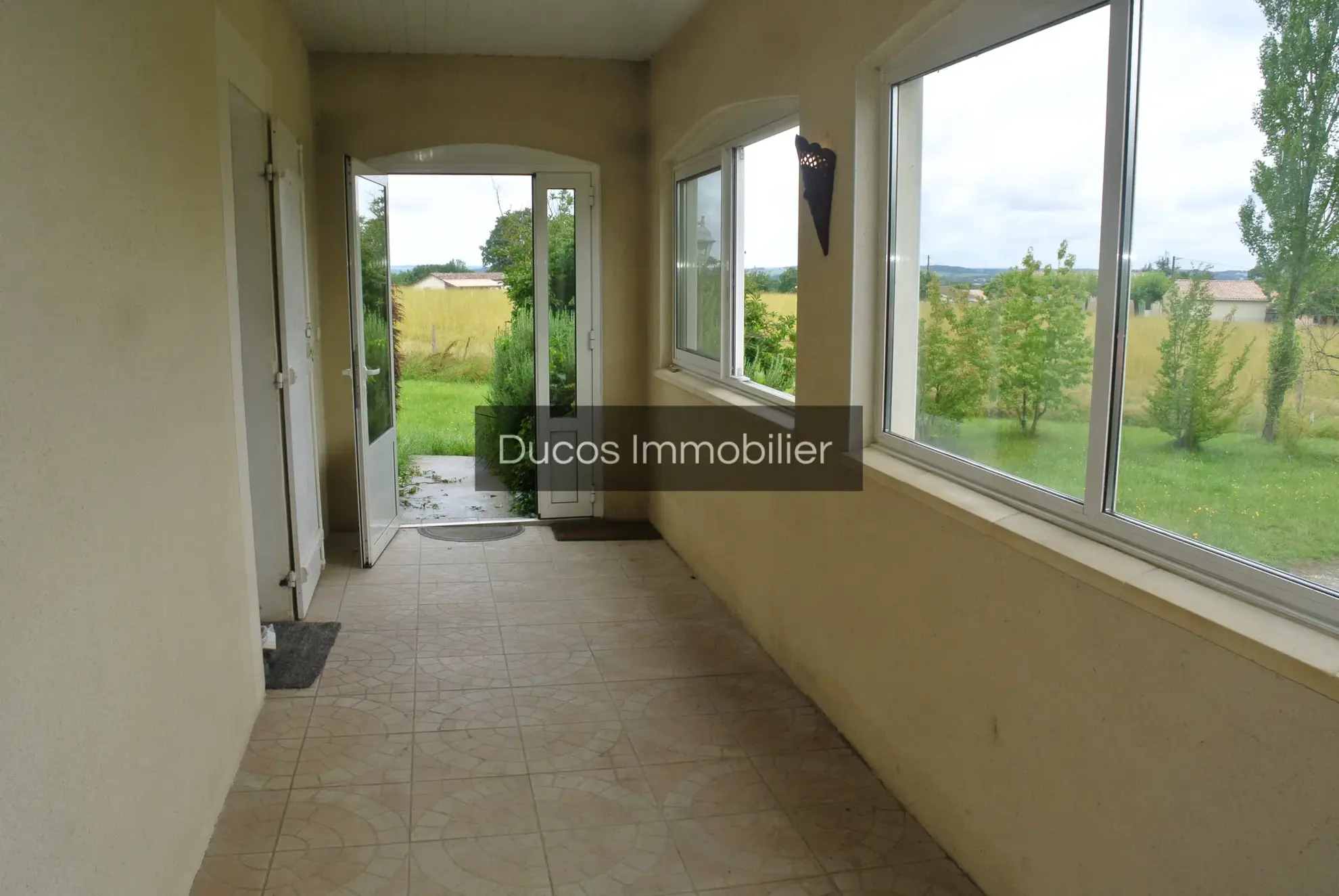 Maison avec hangar de 100 m² à Miramont de Guyenne 