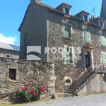 Maison F5 de 120 m² à rénover avec terrasse et jardin à Salle-Curan