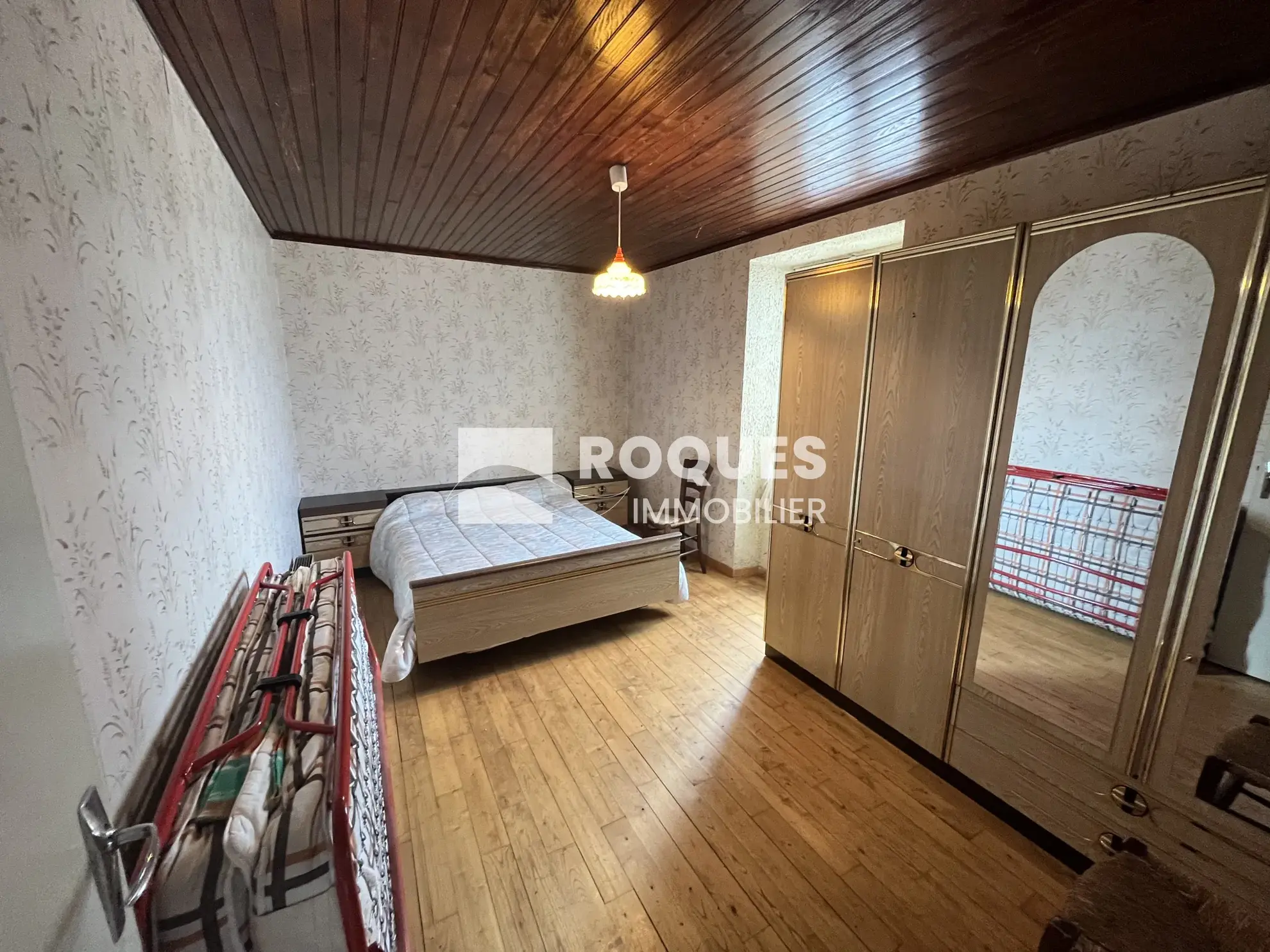 Maison F5 de 120 m² à rénover avec terrasse et jardin à Salle-Curan 