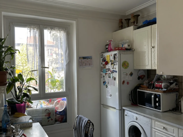 STUDIO À VENDRE SUR LE BOULEVARD NEY À PARIS 