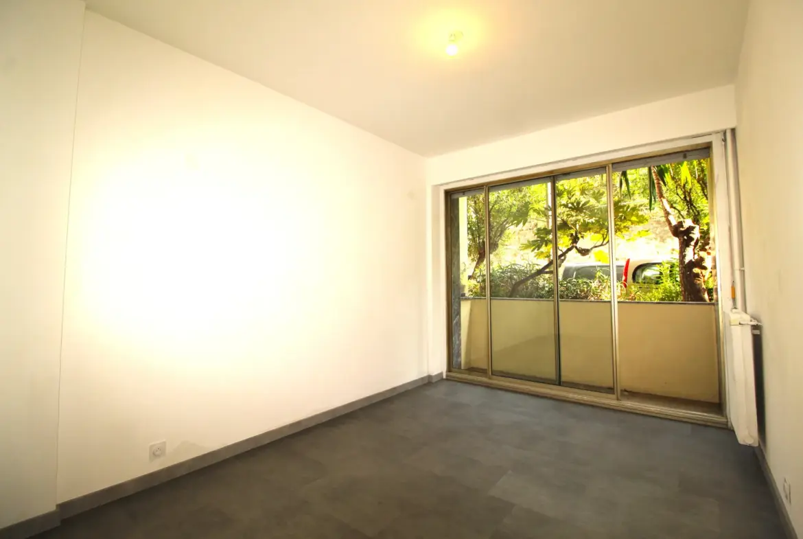 À vendre : Appartement 2 pièces avec balcon à Menton - Jardins Biovès 