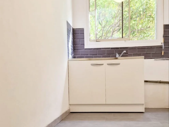 À vendre : Appartement 2 pièces avec balcon à Menton - Jardins Biovès 