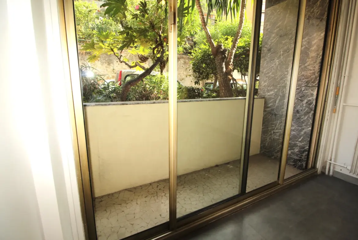 À vendre : Appartement 2 pièces avec balcon à Menton - Jardins Biovès 