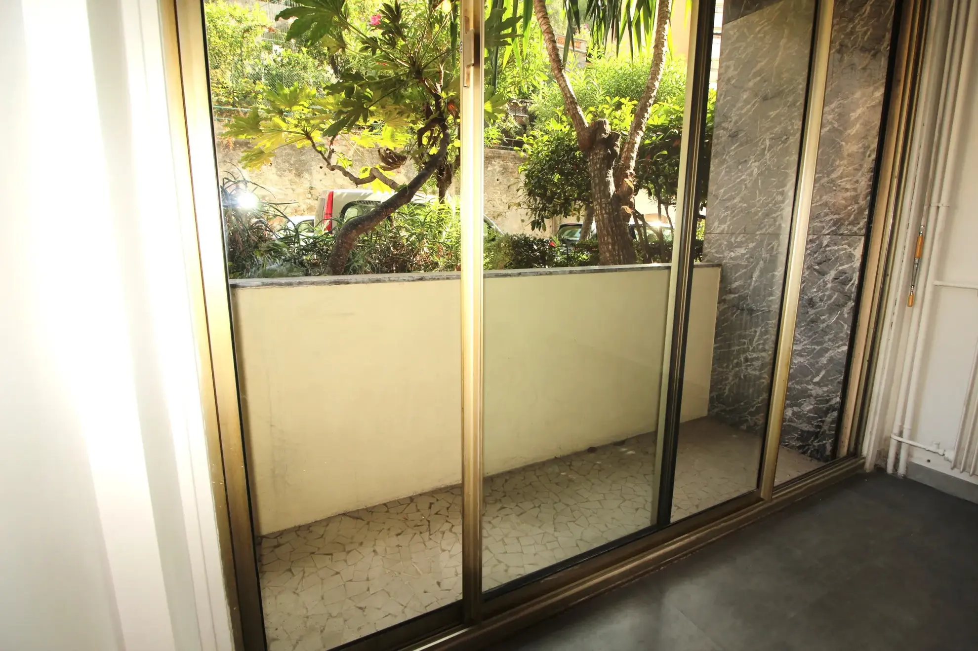 À vendre : Appartement 2 pièces avec balcon à Menton - Jardins Biovès 