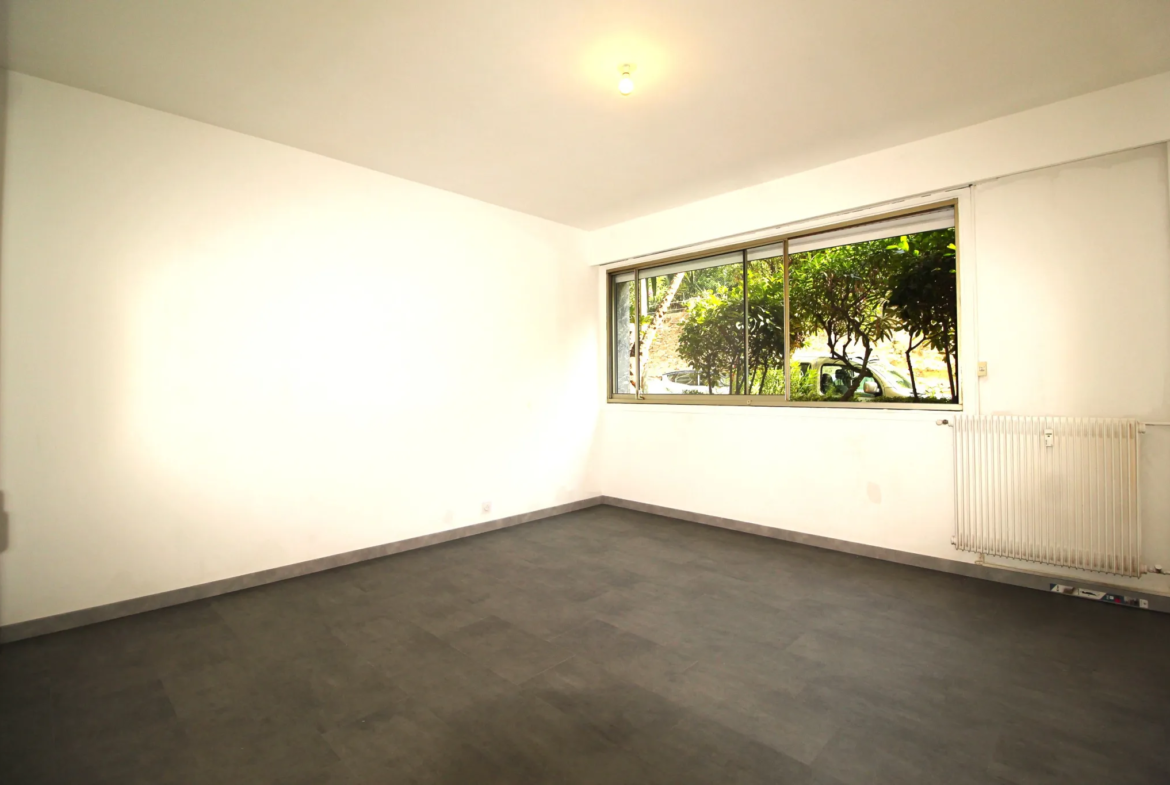 À vendre : Appartement 2 pièces avec balcon à Menton - Jardins Biovès 