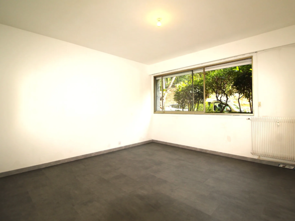 À vendre : Appartement 2 pièces avec balcon à Menton - Jardins Biovès 