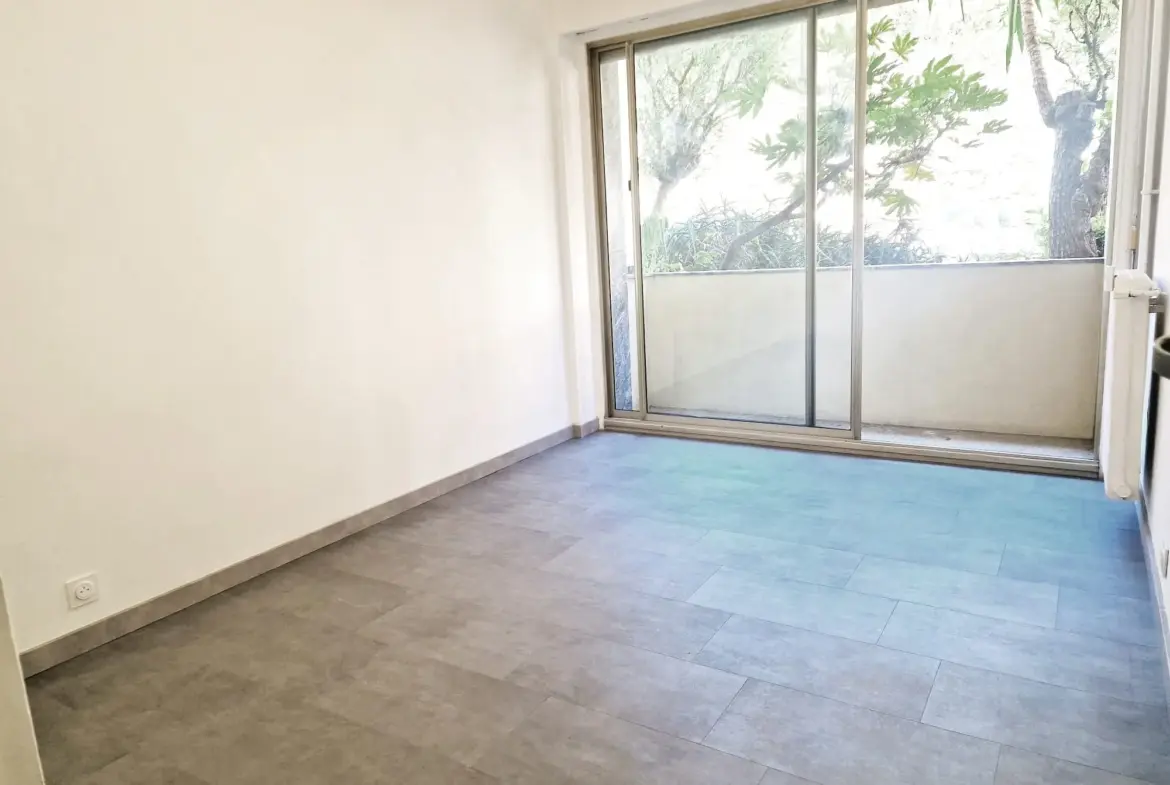 À vendre : Appartement 2 pièces avec balcon à Menton - Jardins Biovès 