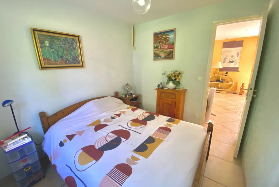 Maison exceptionnelle à vendre à Bourg Argental avec piscine et terrasse 