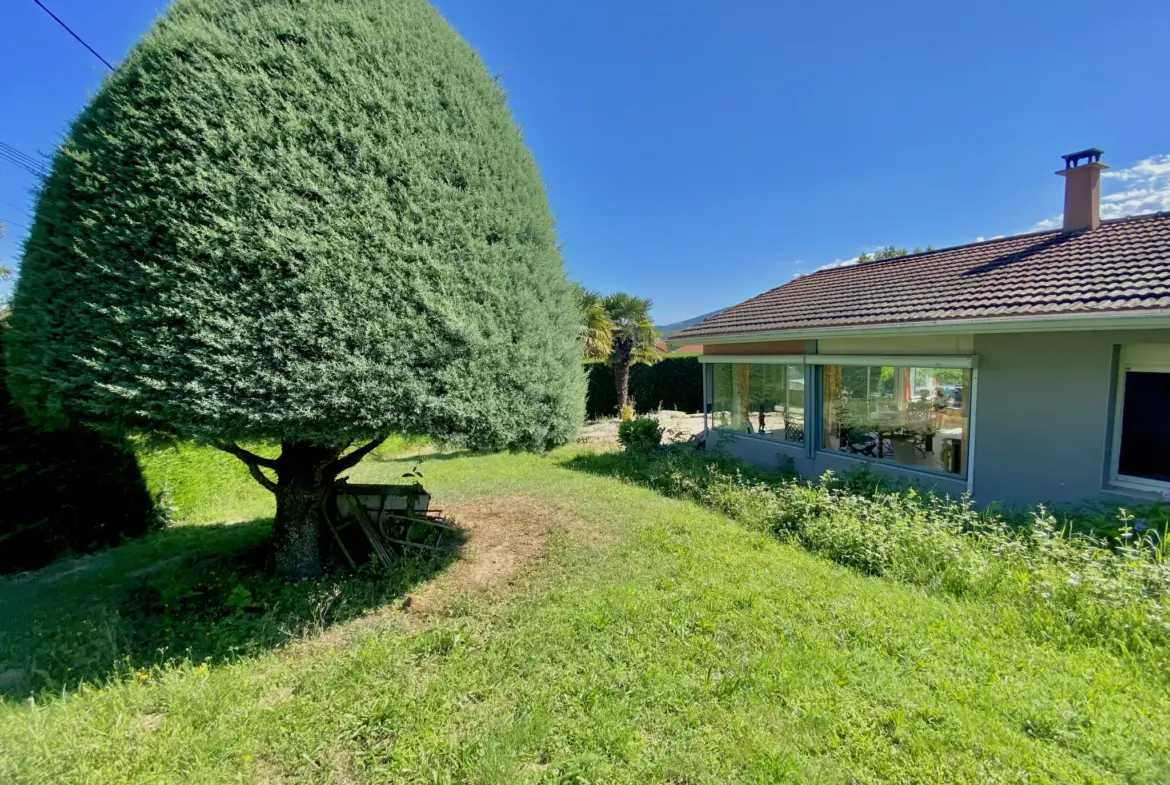 Maison exceptionnelle à vendre à Bourg Argental avec piscine et terrasse 