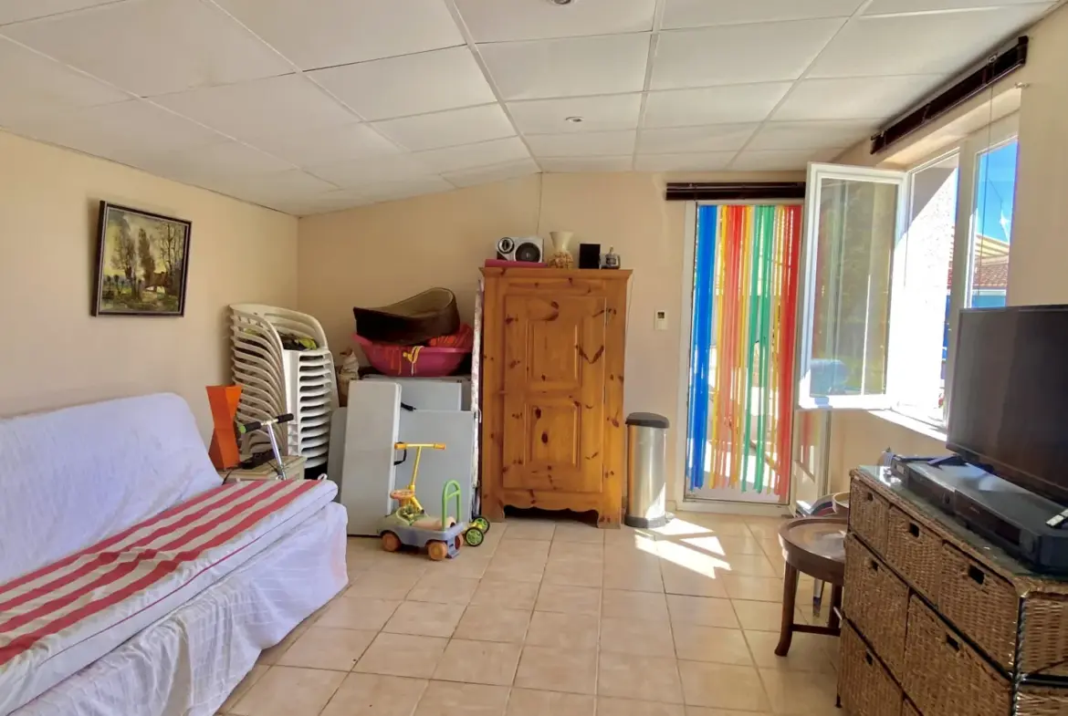 Maison exceptionnelle à vendre à Bourg Argental avec piscine et terrasse 