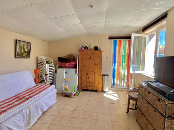 Maison exceptionnelle à vendre à Bourg Argental avec piscine et terrasse 
