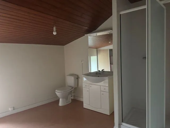 Maison de ville à Sainte Hermine avec 2 chambres 