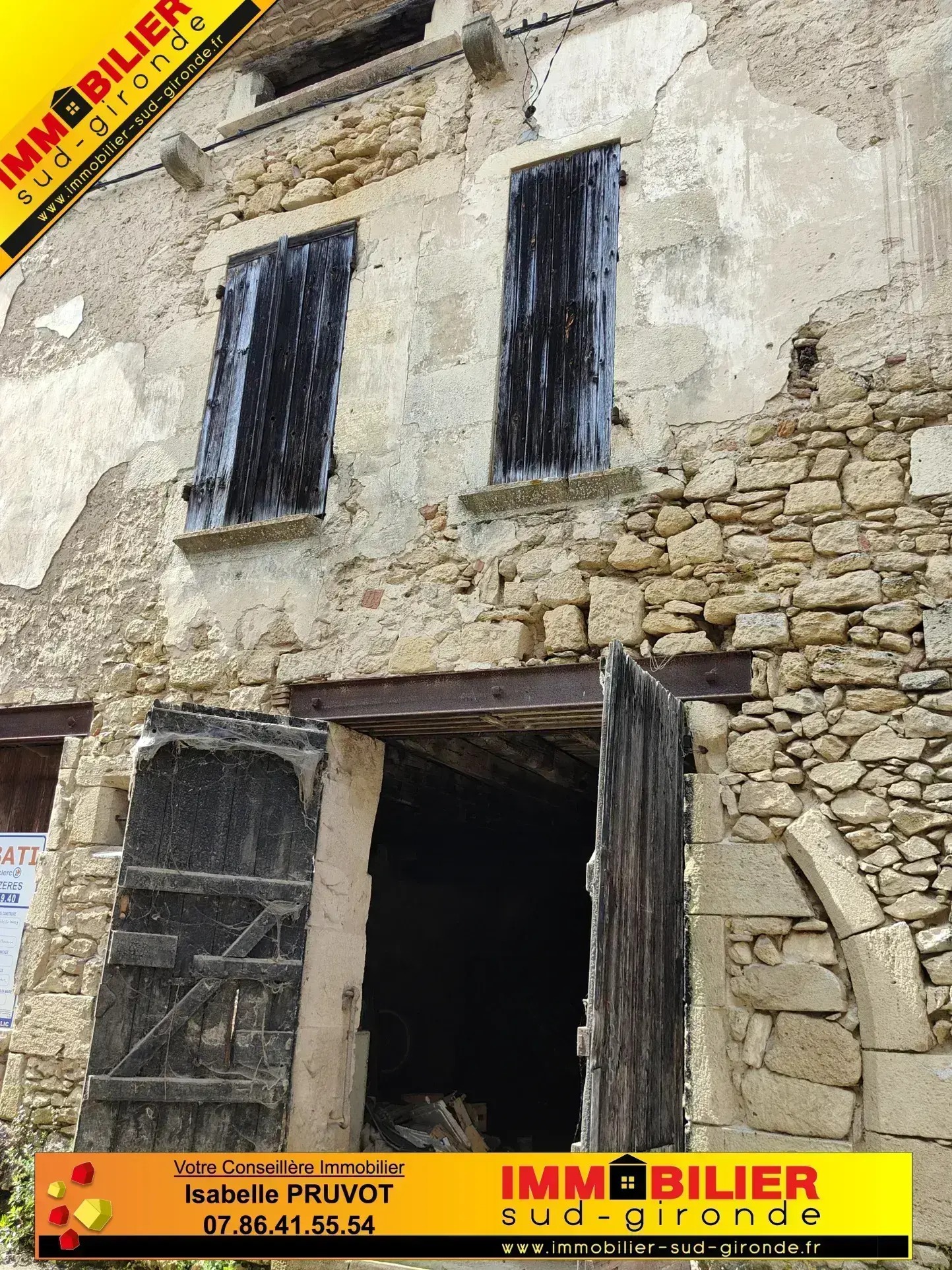 Maison en pierre à rénover entièrement à Saint Macaire 