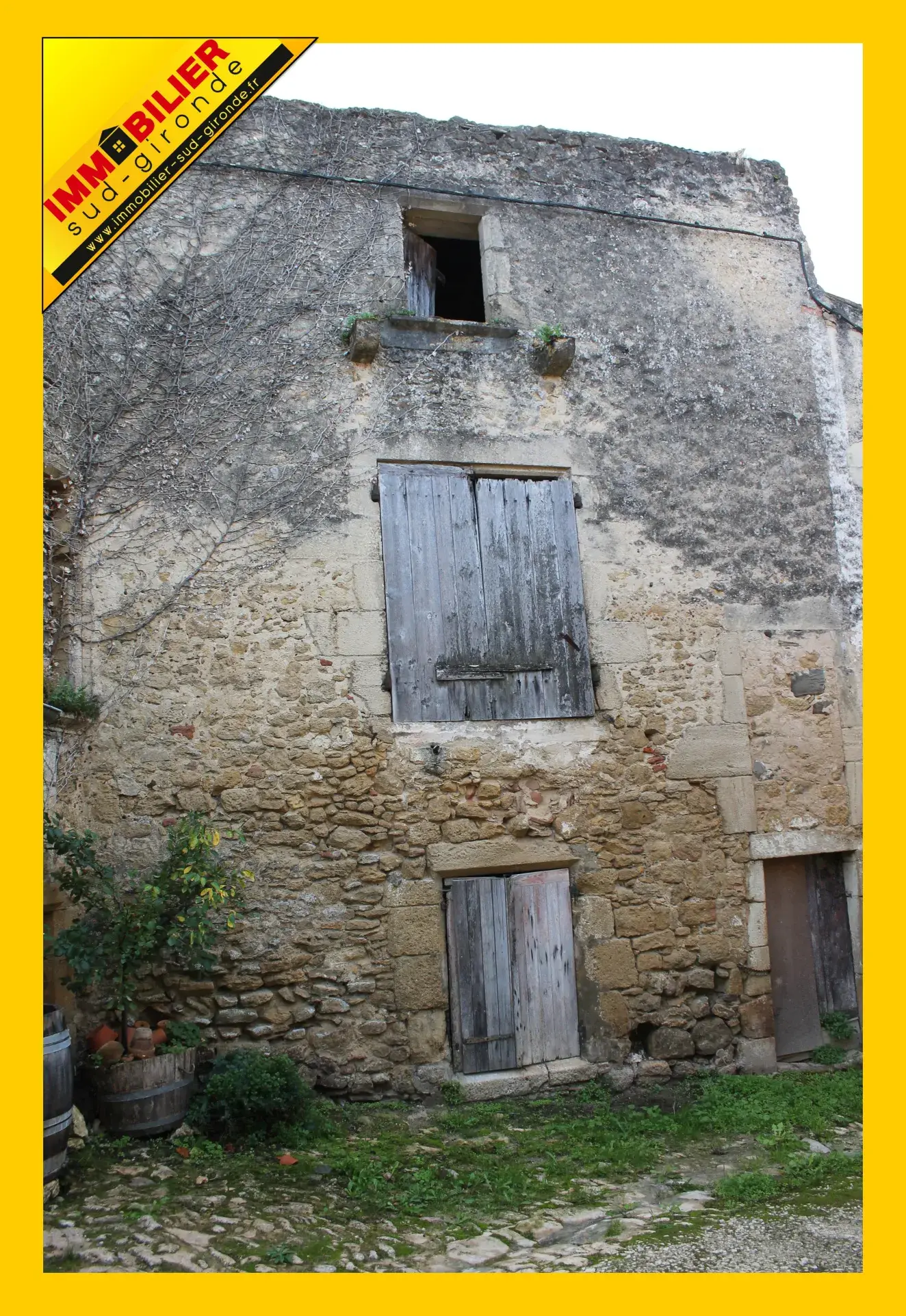 Maison en pierre à rénover entièrement à Saint Macaire 