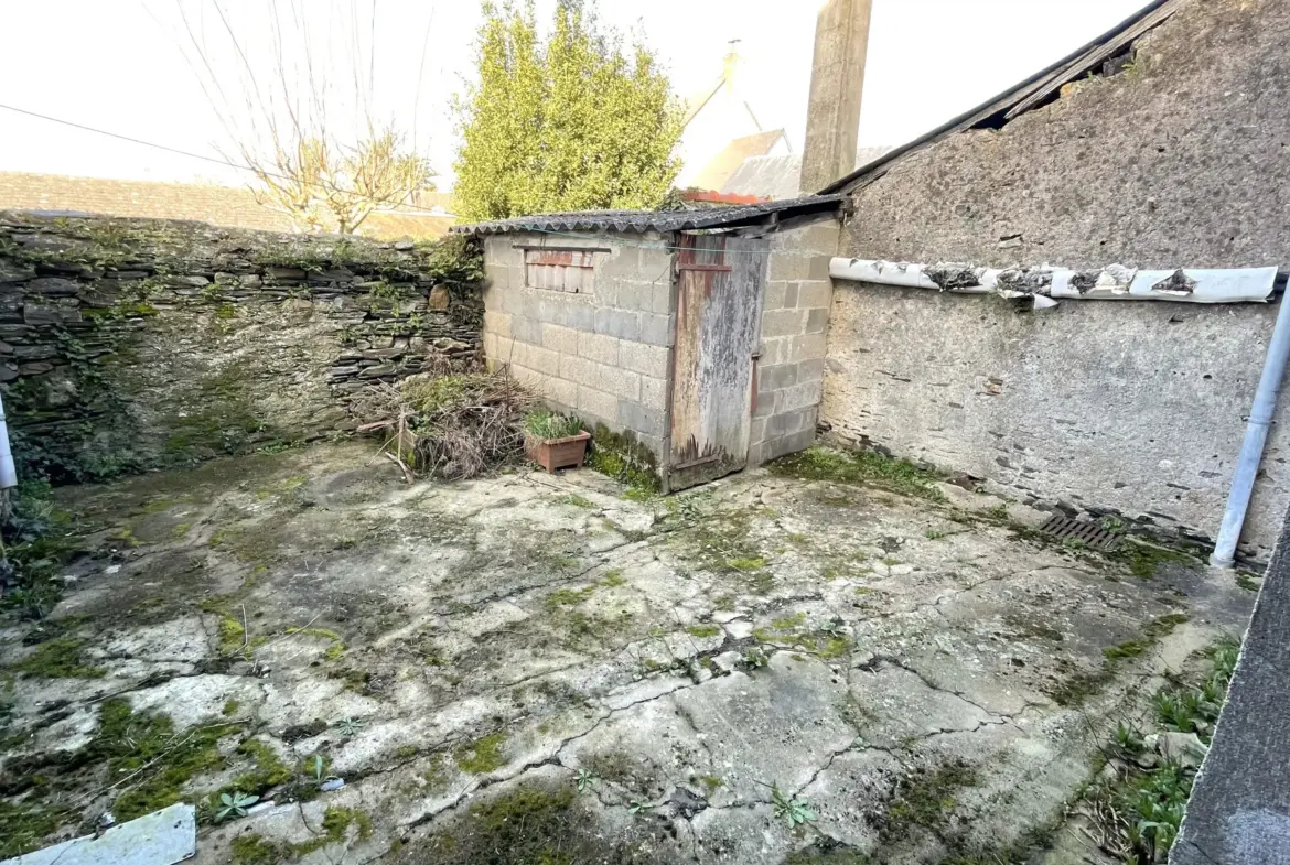 A vendre : Maison de bourg à Saint Clément de la Place 
