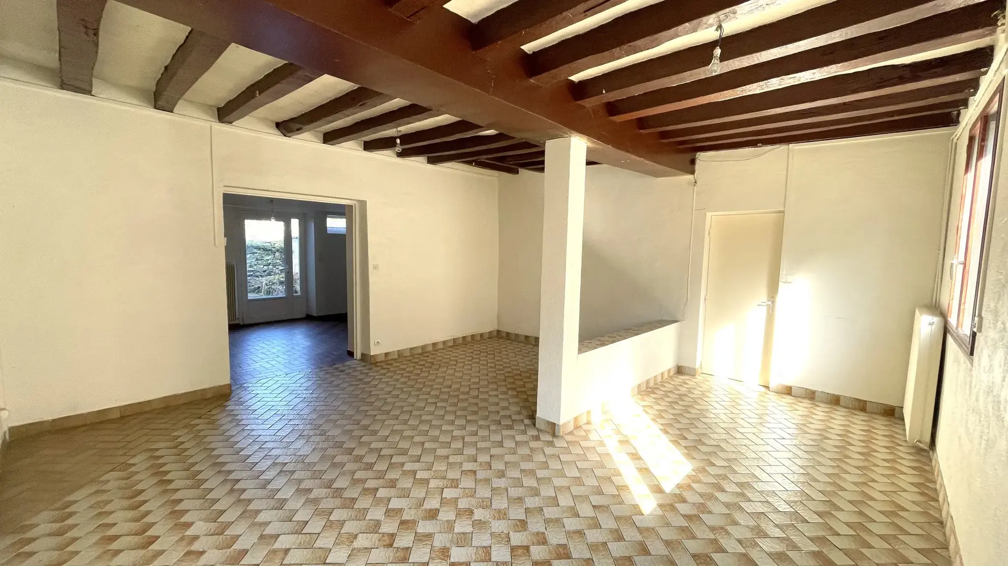 A vendre : Maison de bourg à Saint Clément de la Place 