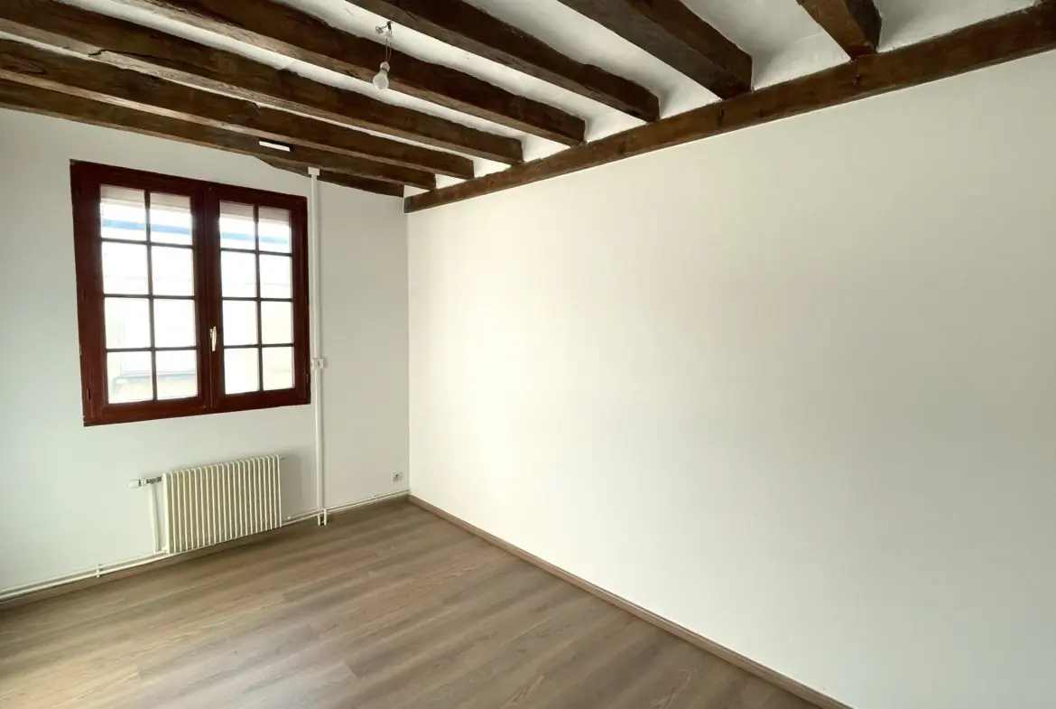 A vendre : Maison de bourg à Saint Clément de la Place 