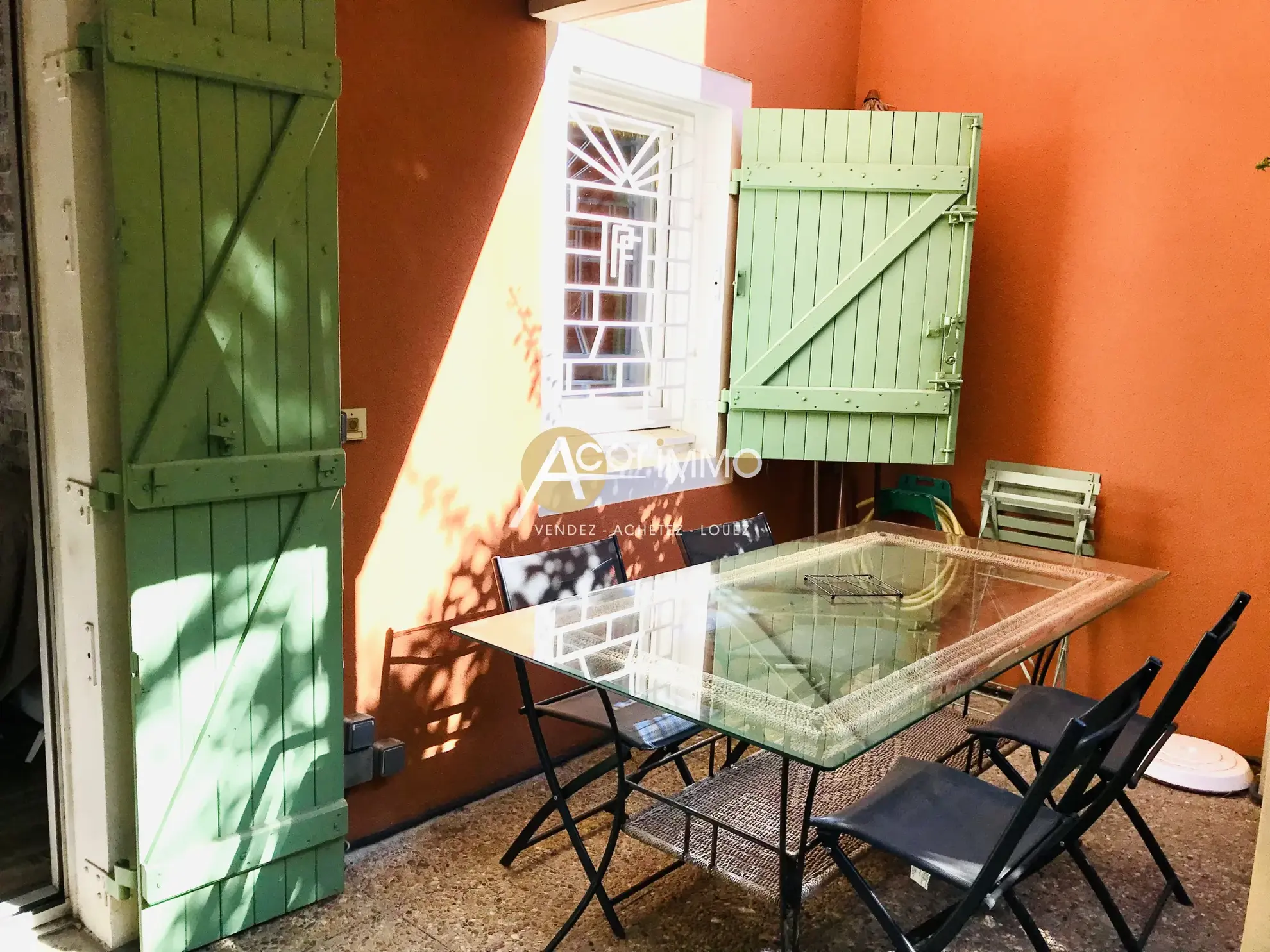 Rez-de-jardin de 30m² à La Seyne sur Mer avec terrasse et parking 