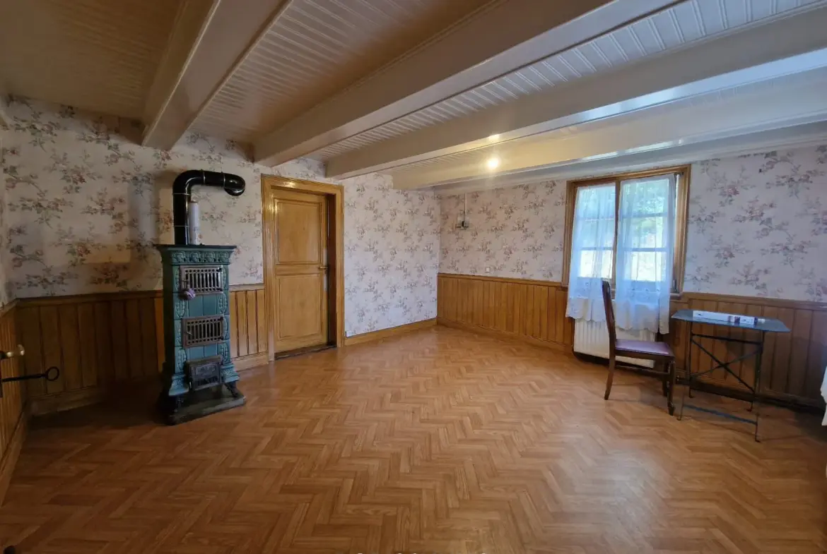 Maison à Heimersdorf en lisière de forêt avec fort potentiel 