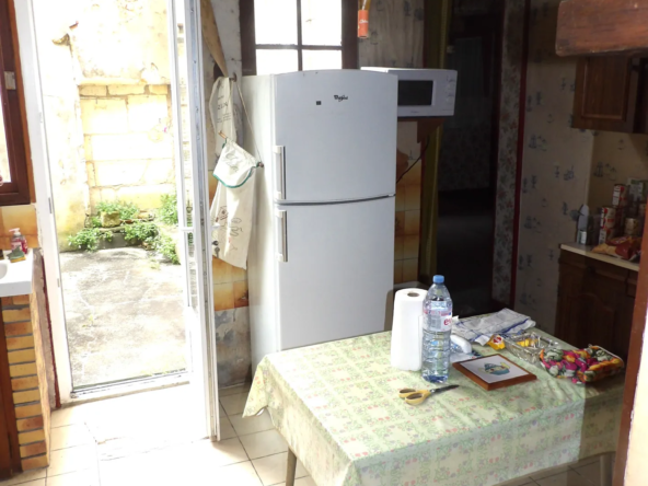 Immeuble 4 niveaux à vendre en centre-ville de Saint-Savinien 