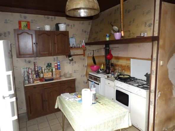 Immeuble 4 niveaux à vendre en centre-ville de Saint-Savinien 