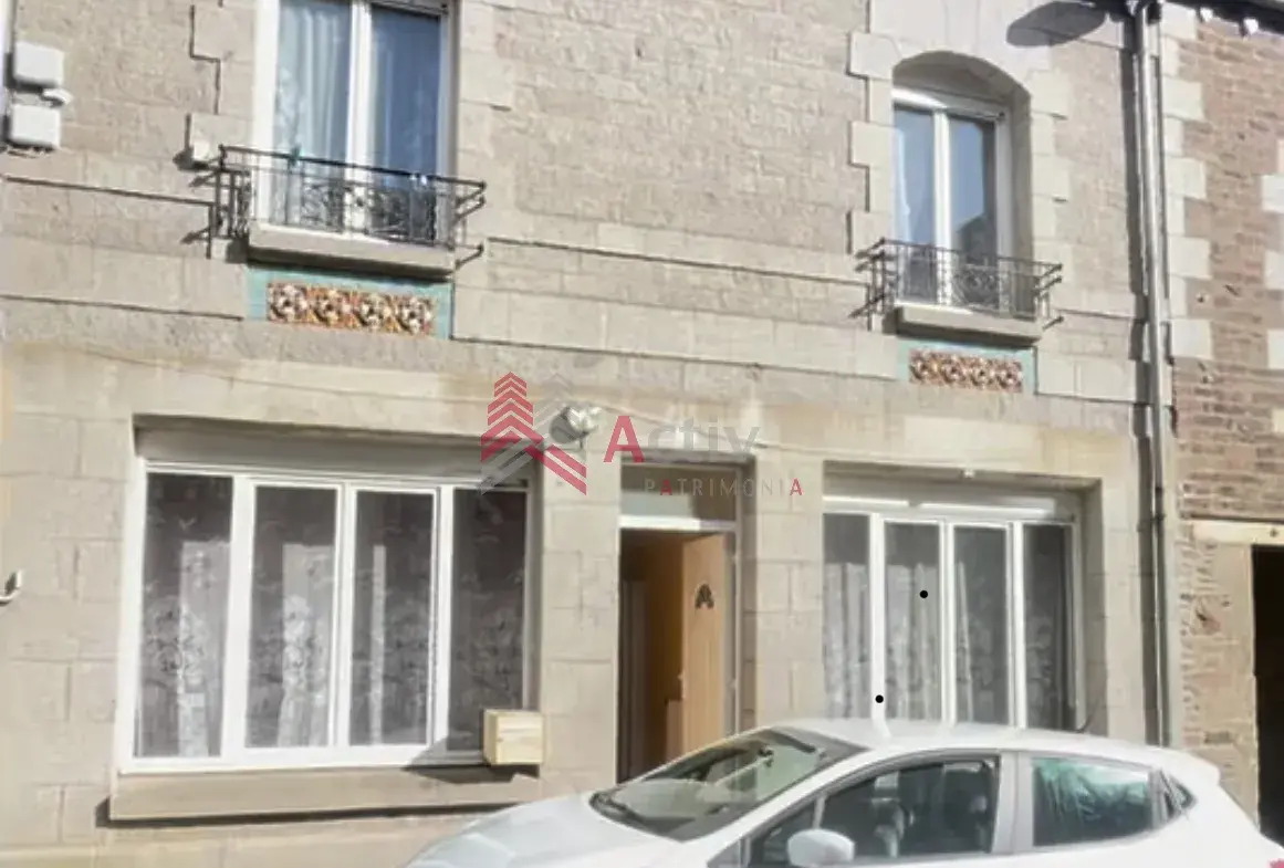 Charmante maison de ville 7 pièces à Plenee-Jugon 