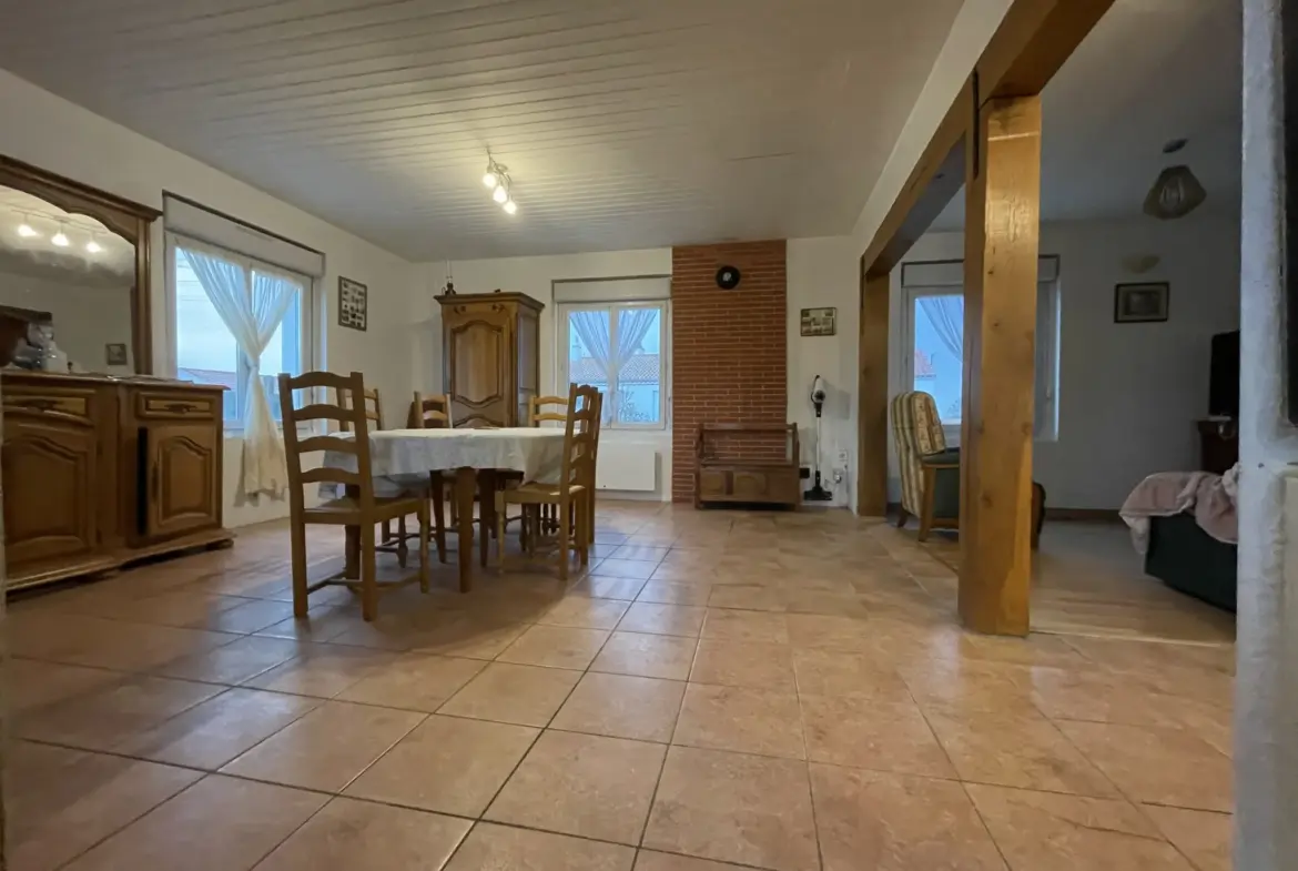 Maison de plain-pied à Beauvoir-sur-Mer - Spacieuse et proche du centre 