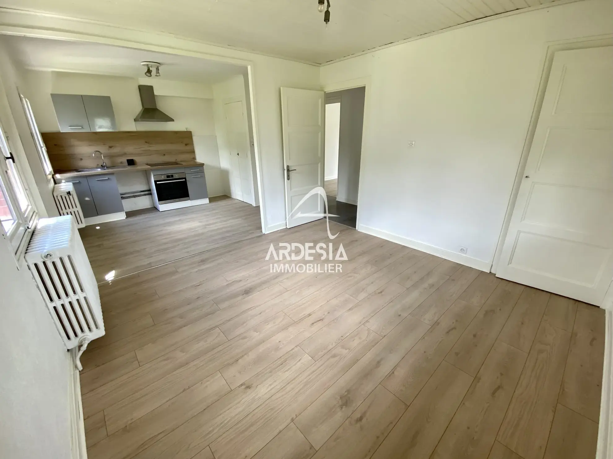 À Vendre : Appartement T3 avec Jardin et Garage à Saint-Julien-Mont-Denis 
