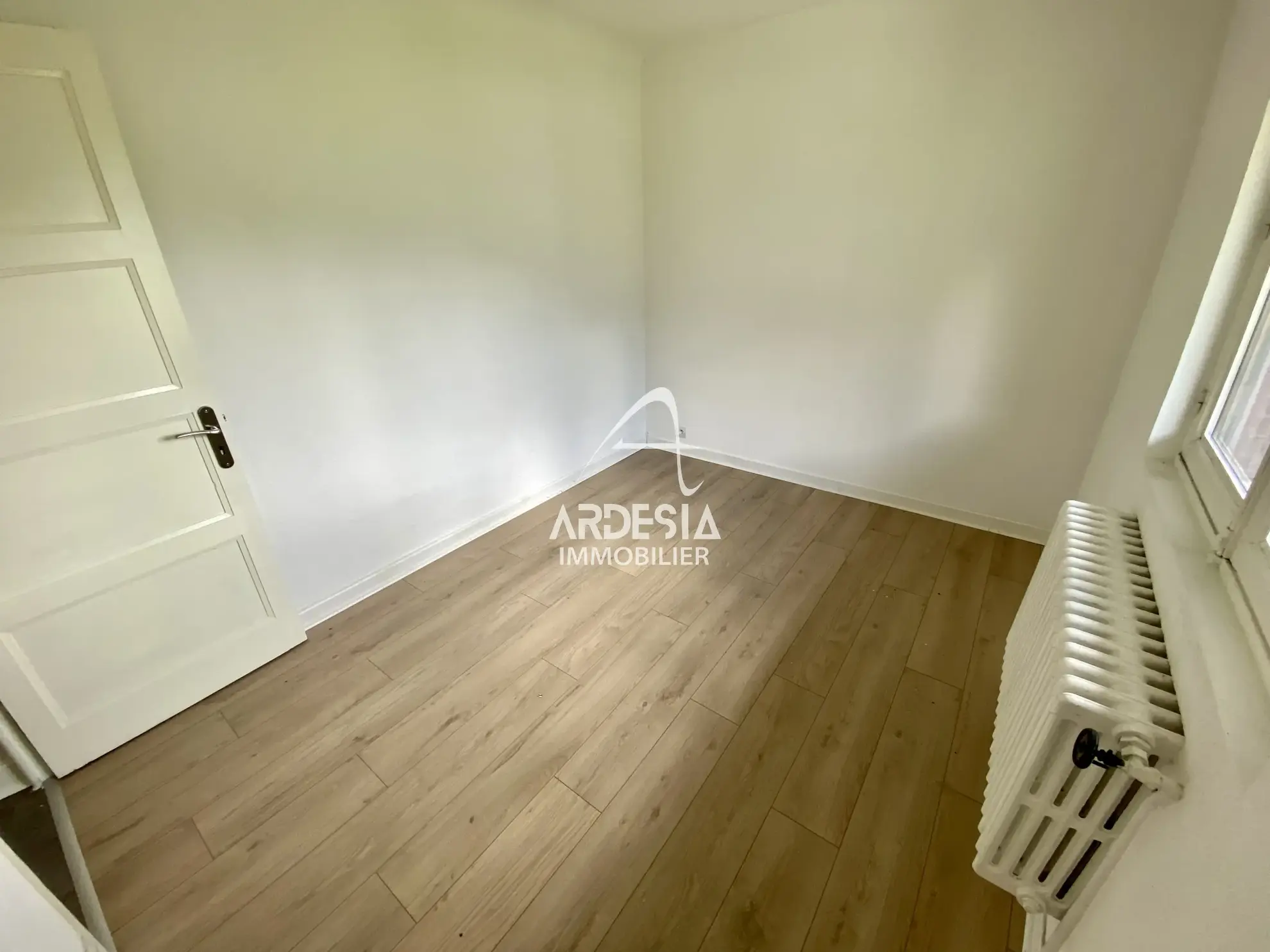 À Vendre : Appartement T3 avec Jardin et Garage à Saint-Julien-Mont-Denis 