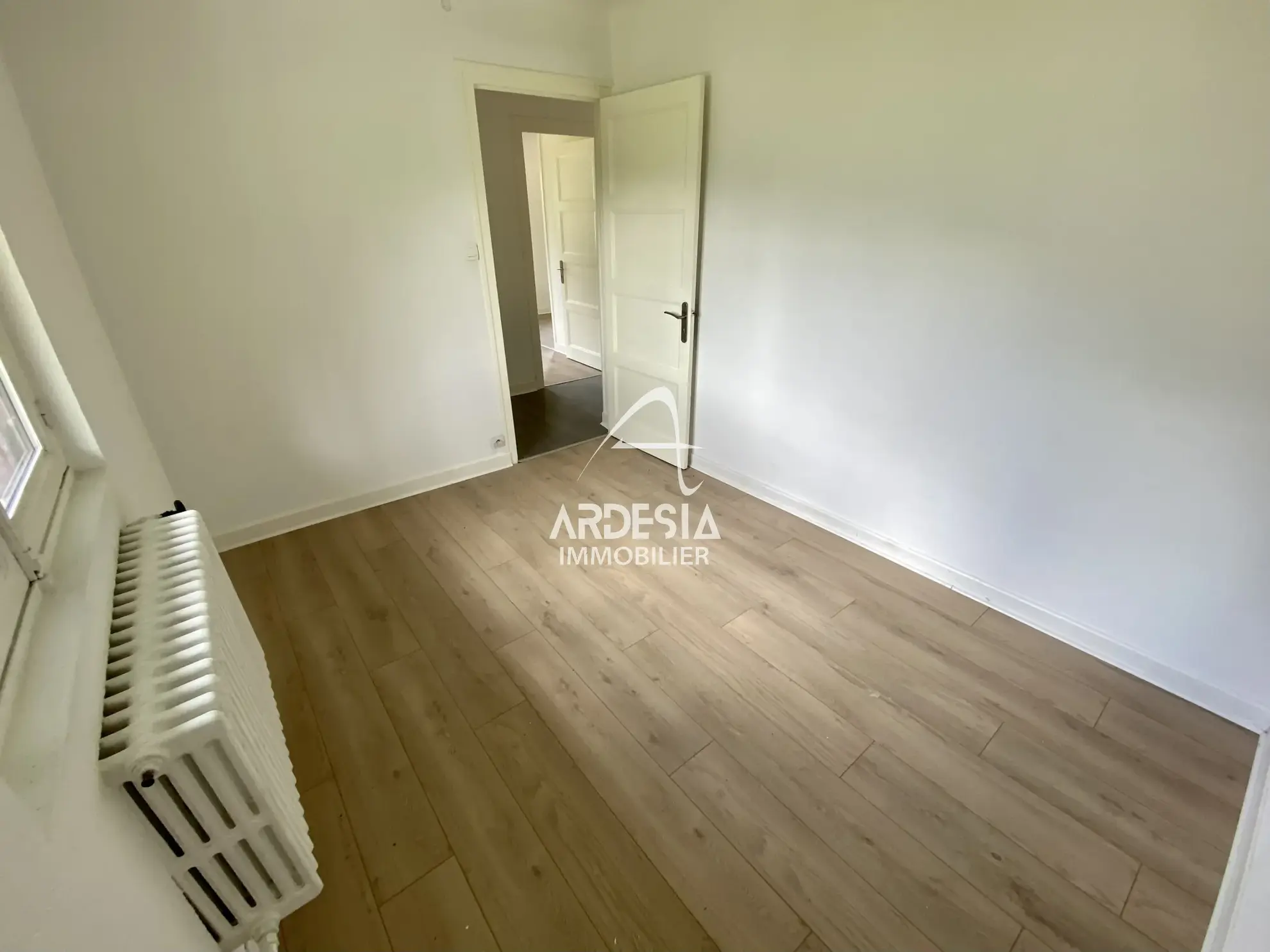 À Vendre : Appartement T3 avec Jardin et Garage à Saint-Julien-Mont-Denis 