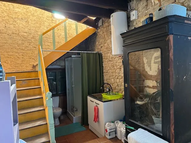 Maison en pierres à rénover à Saint Martin Lars 