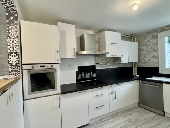 Maison de 90 m² à vendre à Mantes la Ville - 279 000 € 