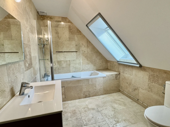 Maison de 90 m² à vendre à Mantes la Ville - 279 000 € 