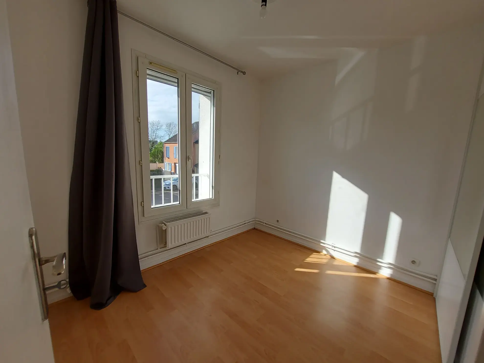 Maison à vendre à Mantes-La-Jolie - 95 m² avec jardin et terrasse 