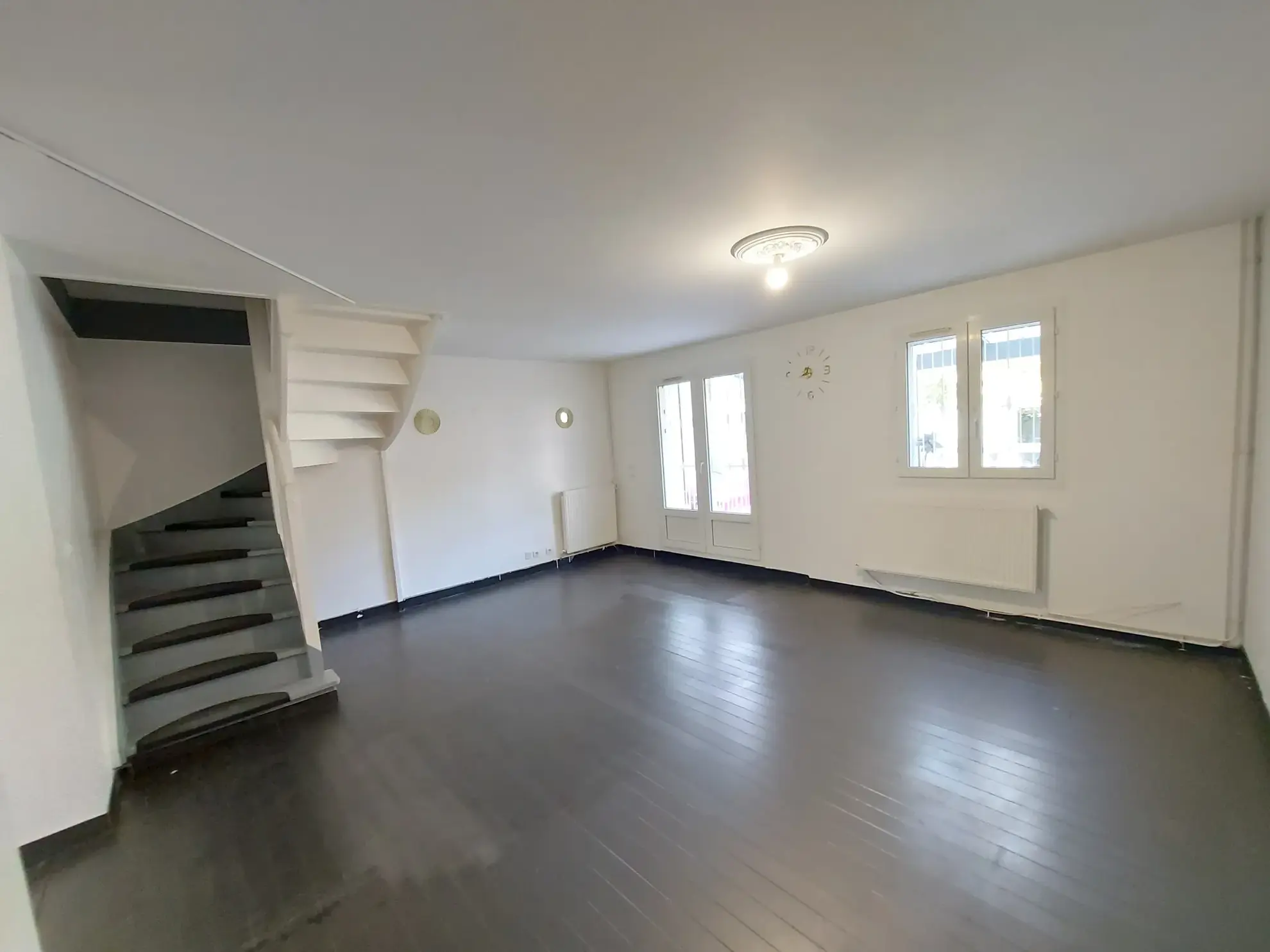 Maison à vendre à Mantes-La-Jolie - 95 m² avec jardin et terrasse 