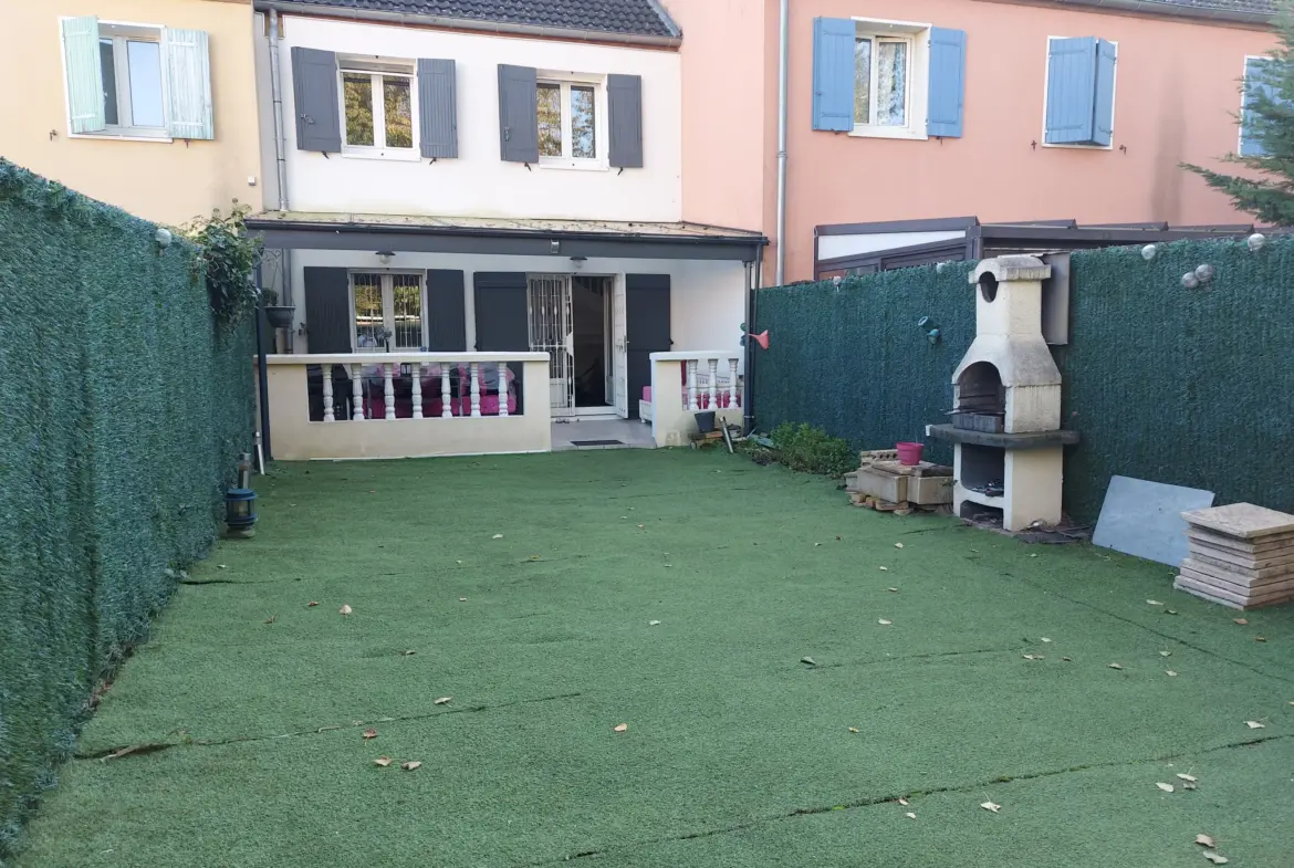Maison à vendre à Mantes-La-Jolie - 95 m² avec jardin et terrasse 