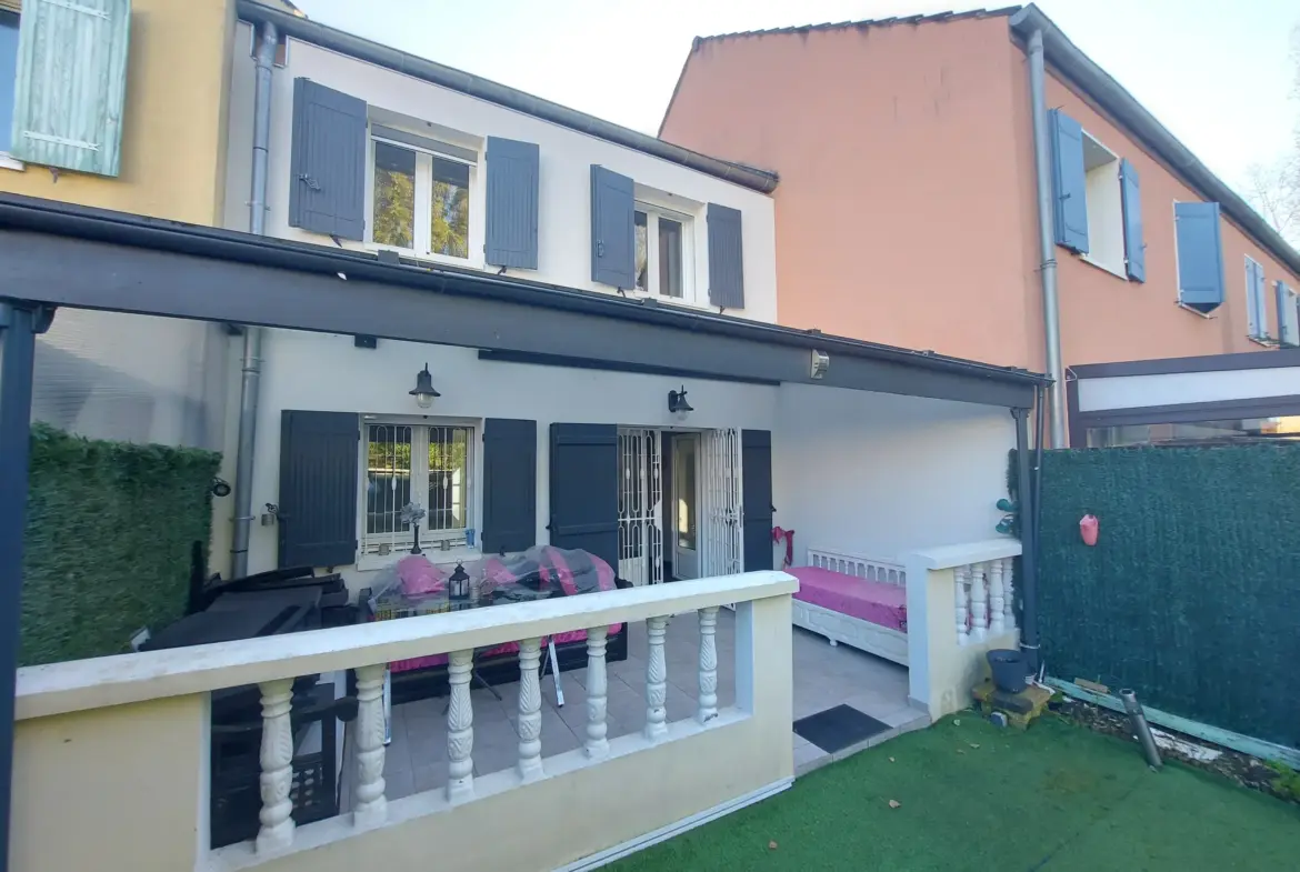 Maison à vendre à Mantes-La-Jolie - 95 m² avec jardin et terrasse 