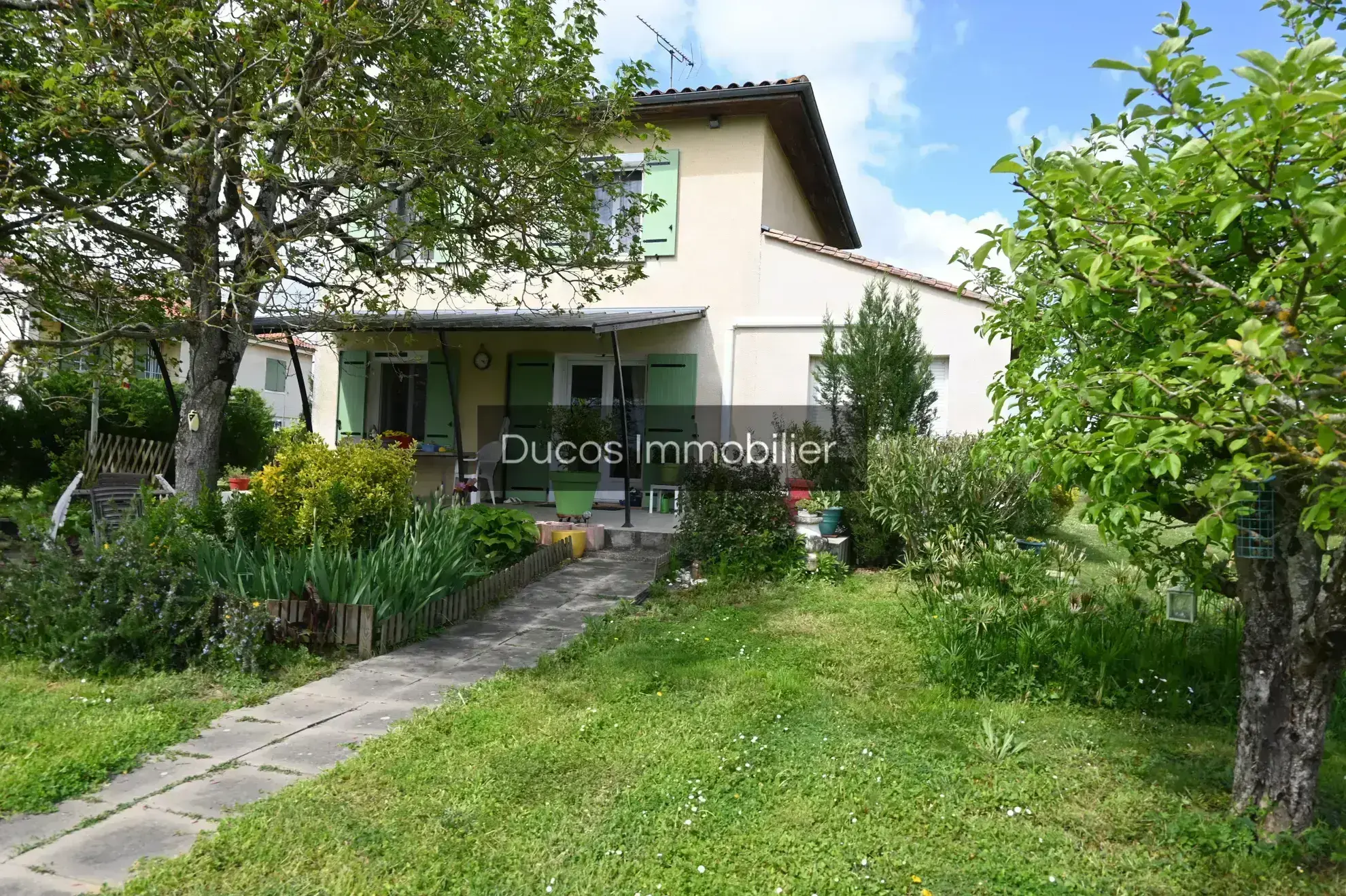 Maison 3 chambres avec jardin proche de Miramont de Guyenne 