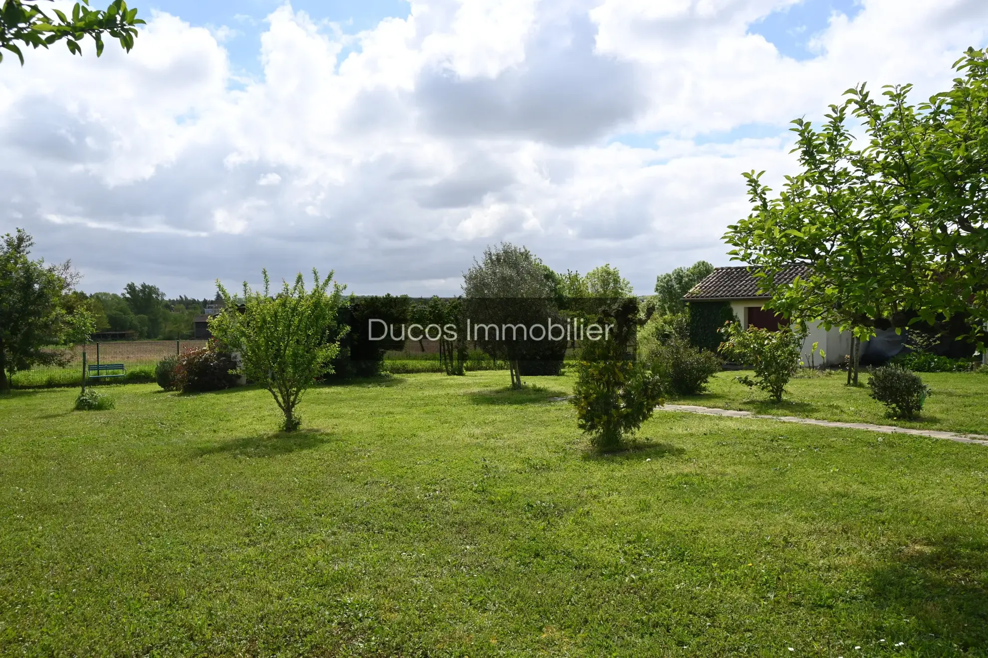 Maison 3 chambres avec jardin proche de Miramont de Guyenne 